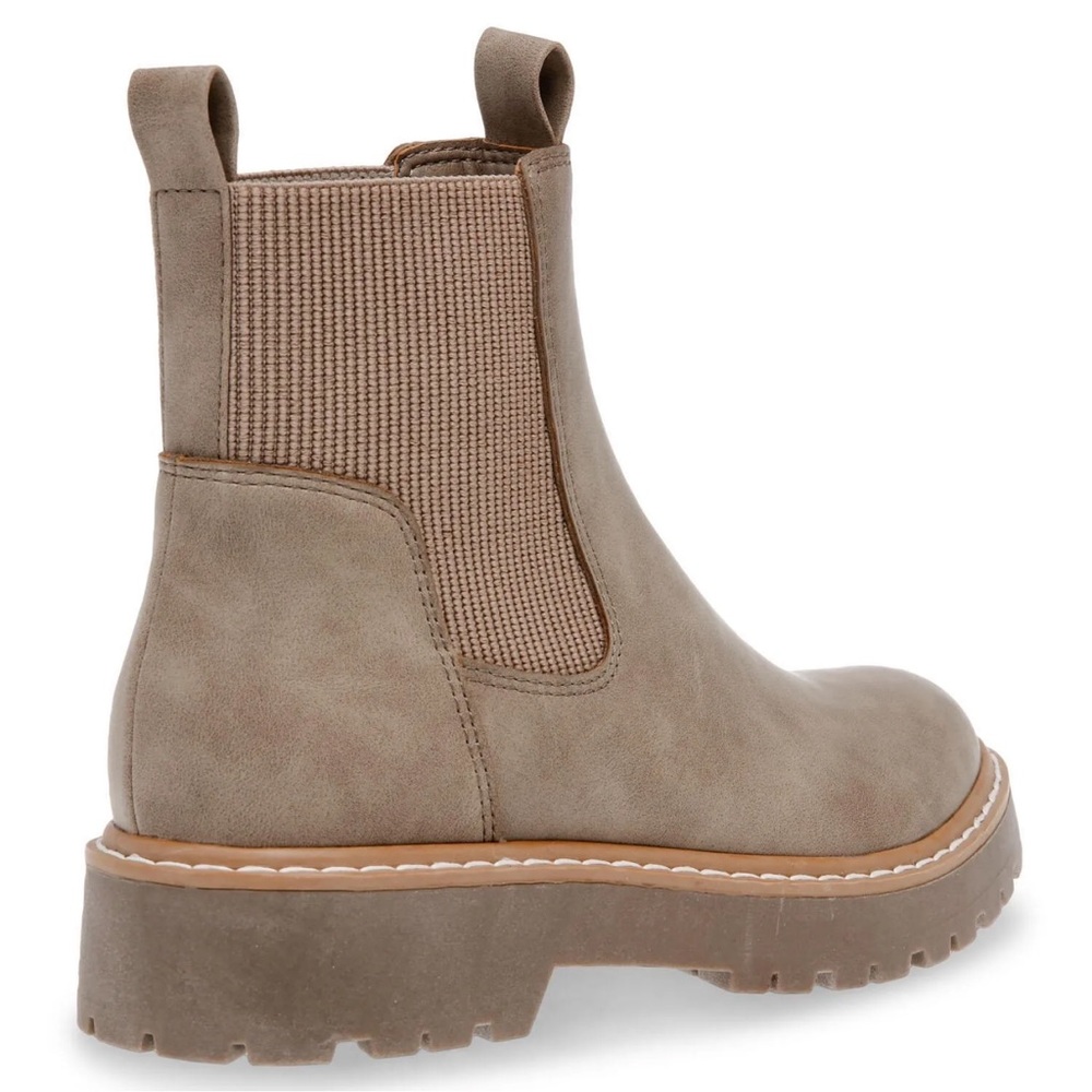 NIB DV by Dolce Vita LEIGHA Chelsea Boot Dark Taupe - Picture 3 of 13